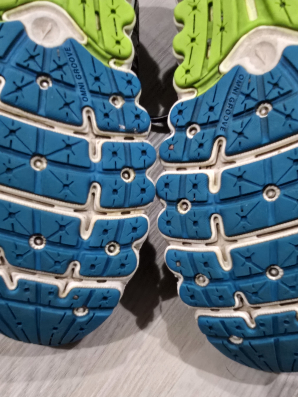 Brooks Mens Glycerin 12 Black/Green Gecko/Atomic Blue Running Shoe 10.5 - Picture 10 of 10